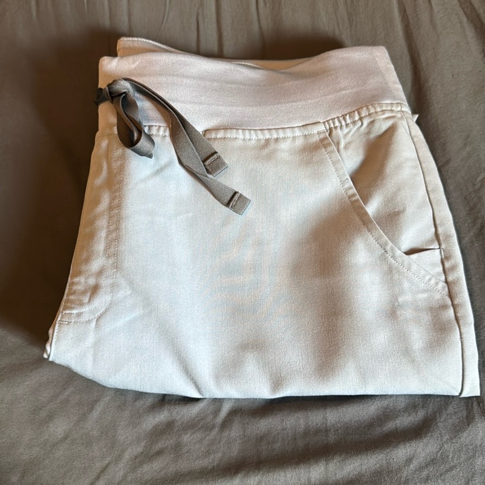 Figs XL/P HW joggers.